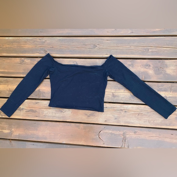 Garage Black Off The Shoulder Crop Top | SIZE: M - Picture 4 of 5